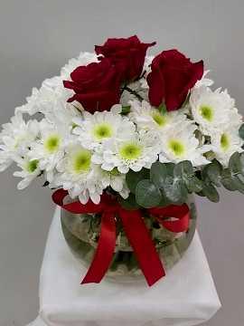 Vazoda Papatya 3 Gül