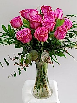 Vazoda İthal Fuşya Gül