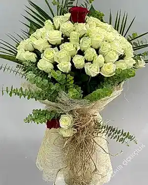 41 İthal Beyaz Gül İsteme Çiçeği