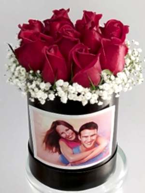 Fotoğraflı Kutuda 11 Gül