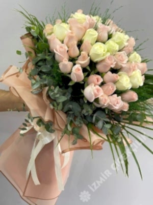 Lüks Pembe Beyaz Gül Buketi