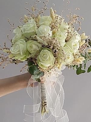 Beyaz Gül Gelin Buketi 