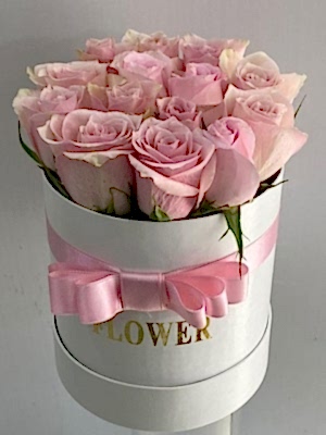 Kutuda İthal 11 Pembe Gül