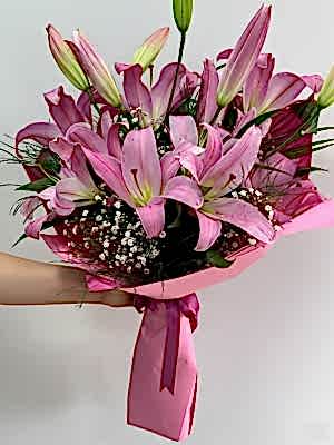 Pembe Lilyum Buketi