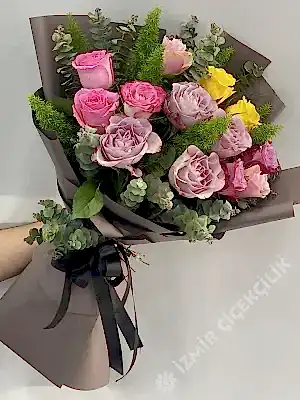 İthal Mix Gül Buketi