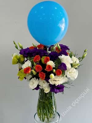 Vazoda Balonlu Erkek Bebek Çiçeği