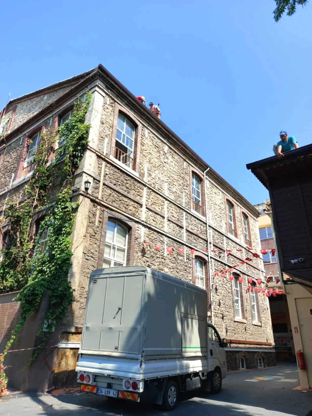 Bakırköy Taş Koleji Çatı İzolasyonu ve Tadilatı 1